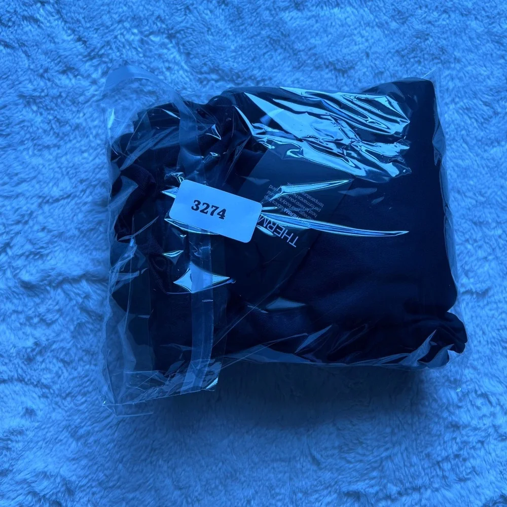 Jordan‎ Boys Dri-FIT Therma Hoodie Black White Jumpman Pullover 957839-023 Small